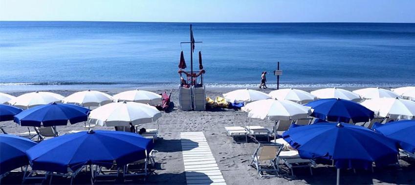Savona Casa Vacanze Vicino Mare 3 Minuti Wifi Extérieur photo