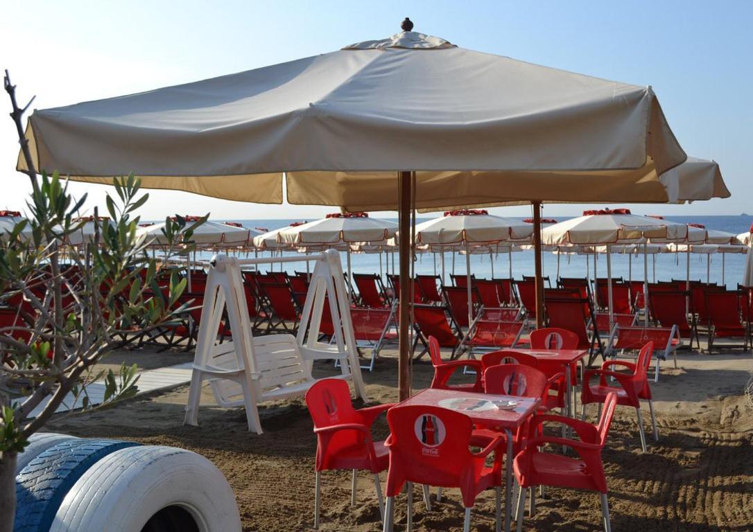 Savona Casa Vacanze Vicino Mare 3 Minuti Wifi Extérieur photo
