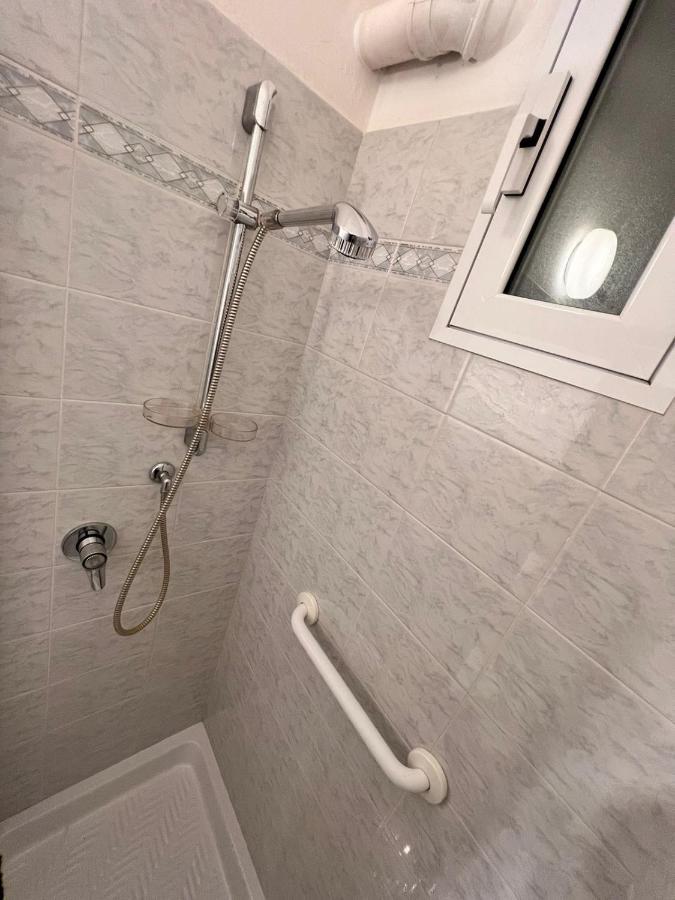 Savona Casa Vacanze Vicino Mare 3 Minuti Wifi Extérieur photo