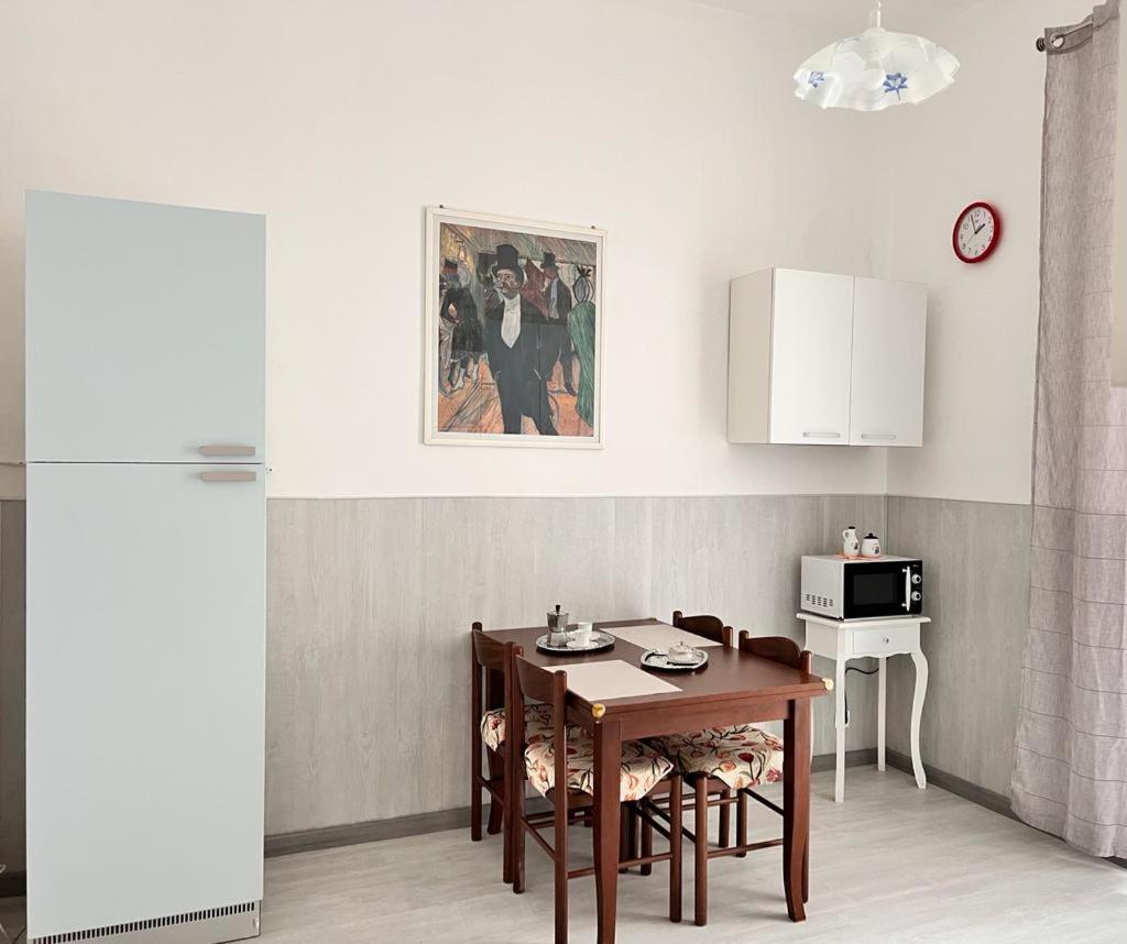 Savona Casa Vacanze Vicino Mare 3 Minuti Wifi Extérieur photo