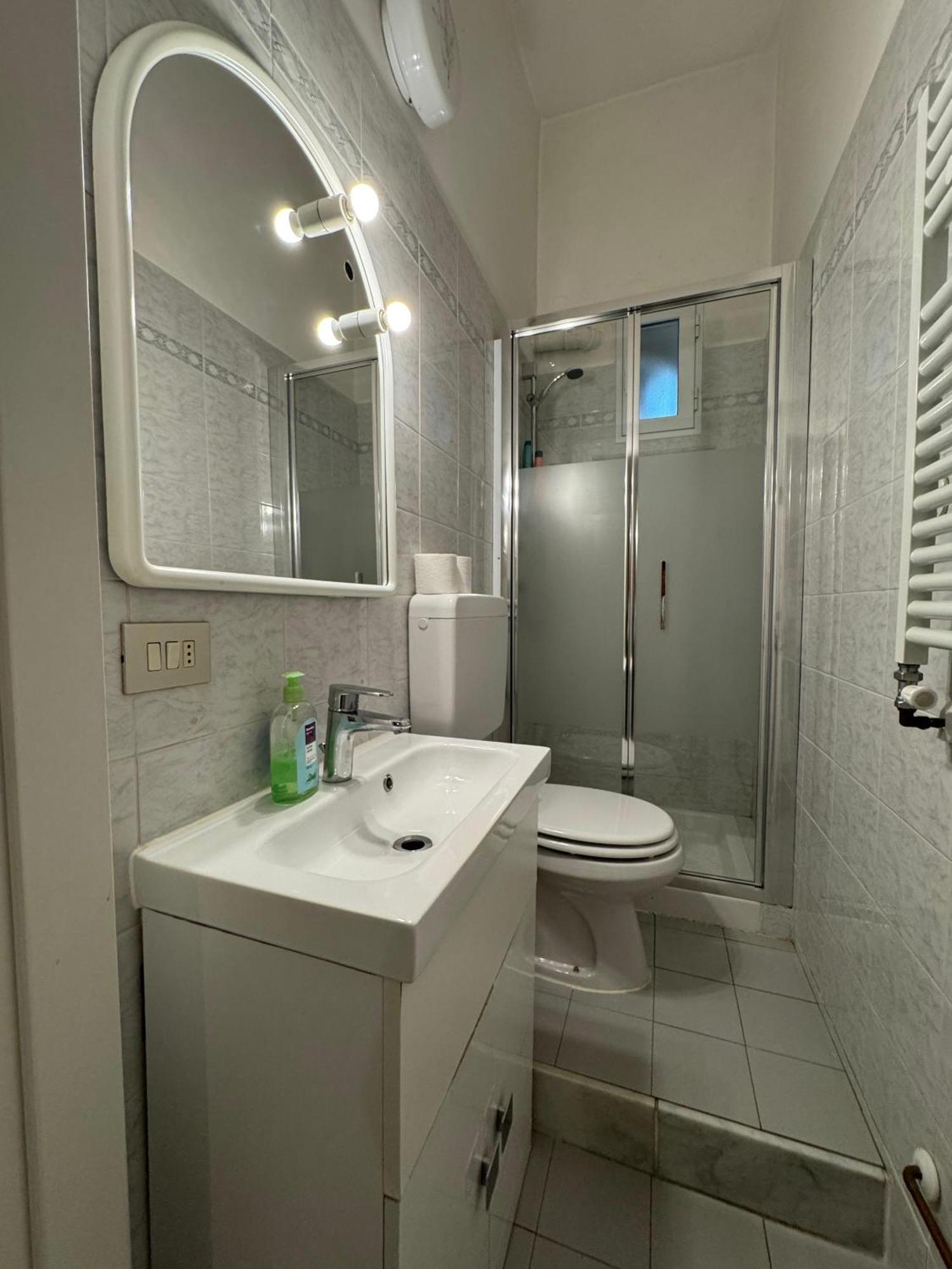 Savona Casa Vacanze Vicino Mare 3 Minuti Wifi Extérieur photo